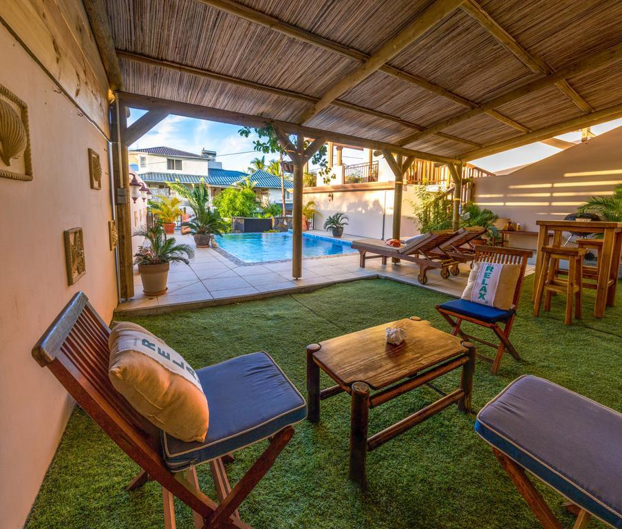 Blue Pearl Resort La Gaulette Esterno foto