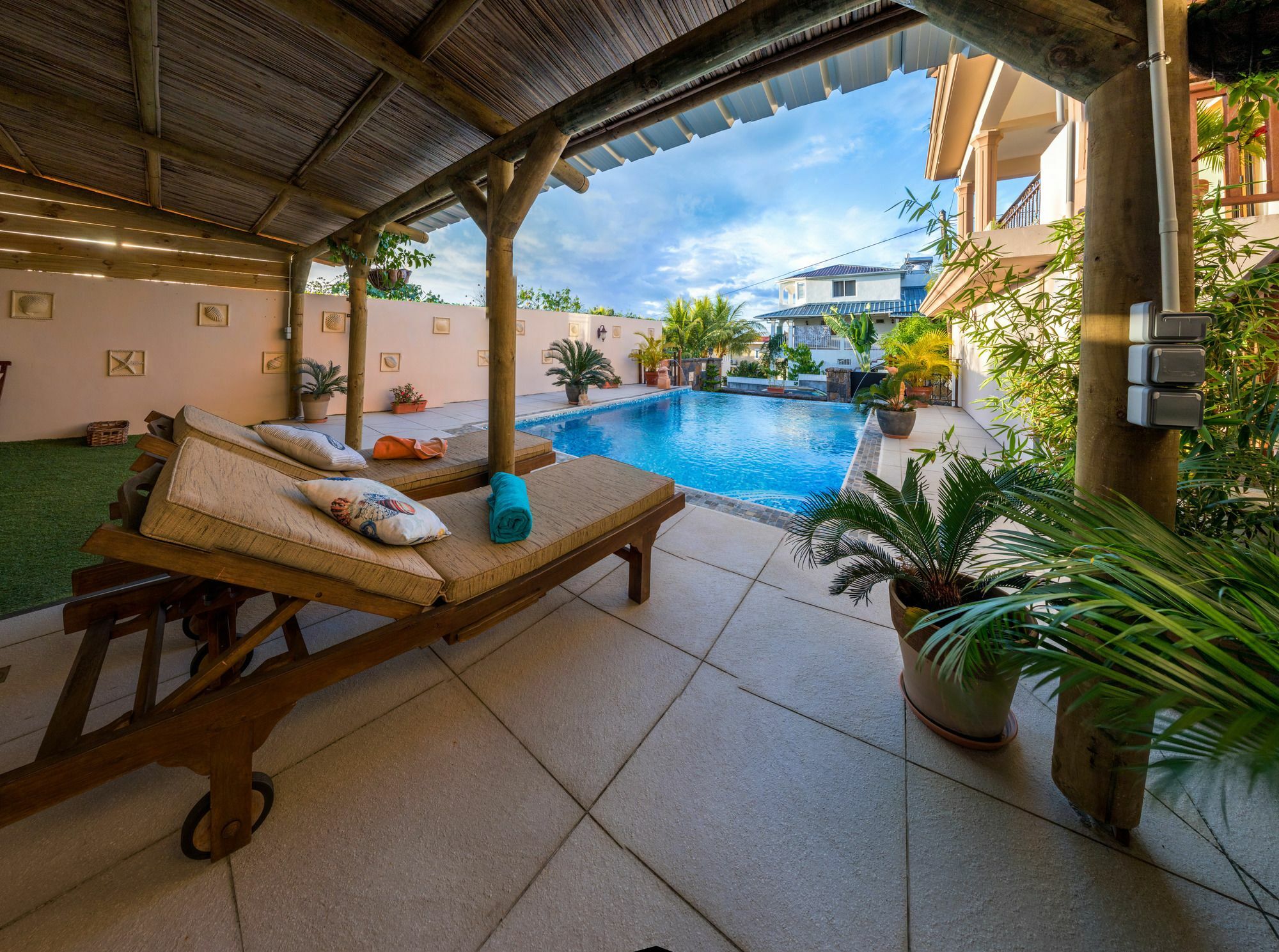 Blue Pearl Resort La Gaulette Esterno foto
